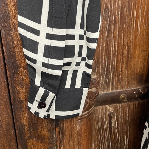 Diane Von Furstenberg 100% Silk Shirt Dress with Waist Tie Size 0 - Picture 4 of 12